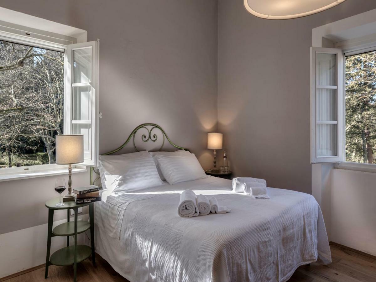 Tenuta Di Capezzana Bed and Breakfast Seano Exteriör bild